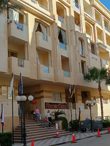 Florenza Khamsin / Arabia / bazény